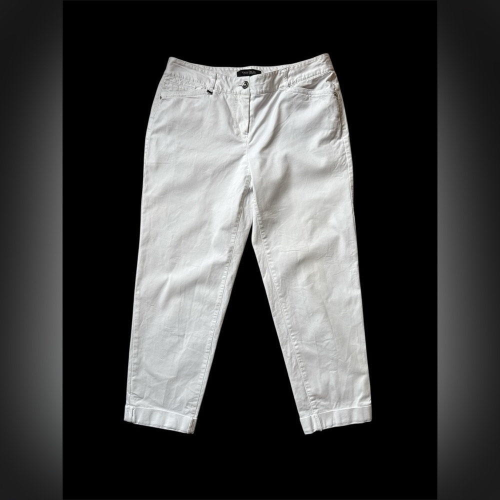 White House Black Market brand white slim crop chino pants size 2